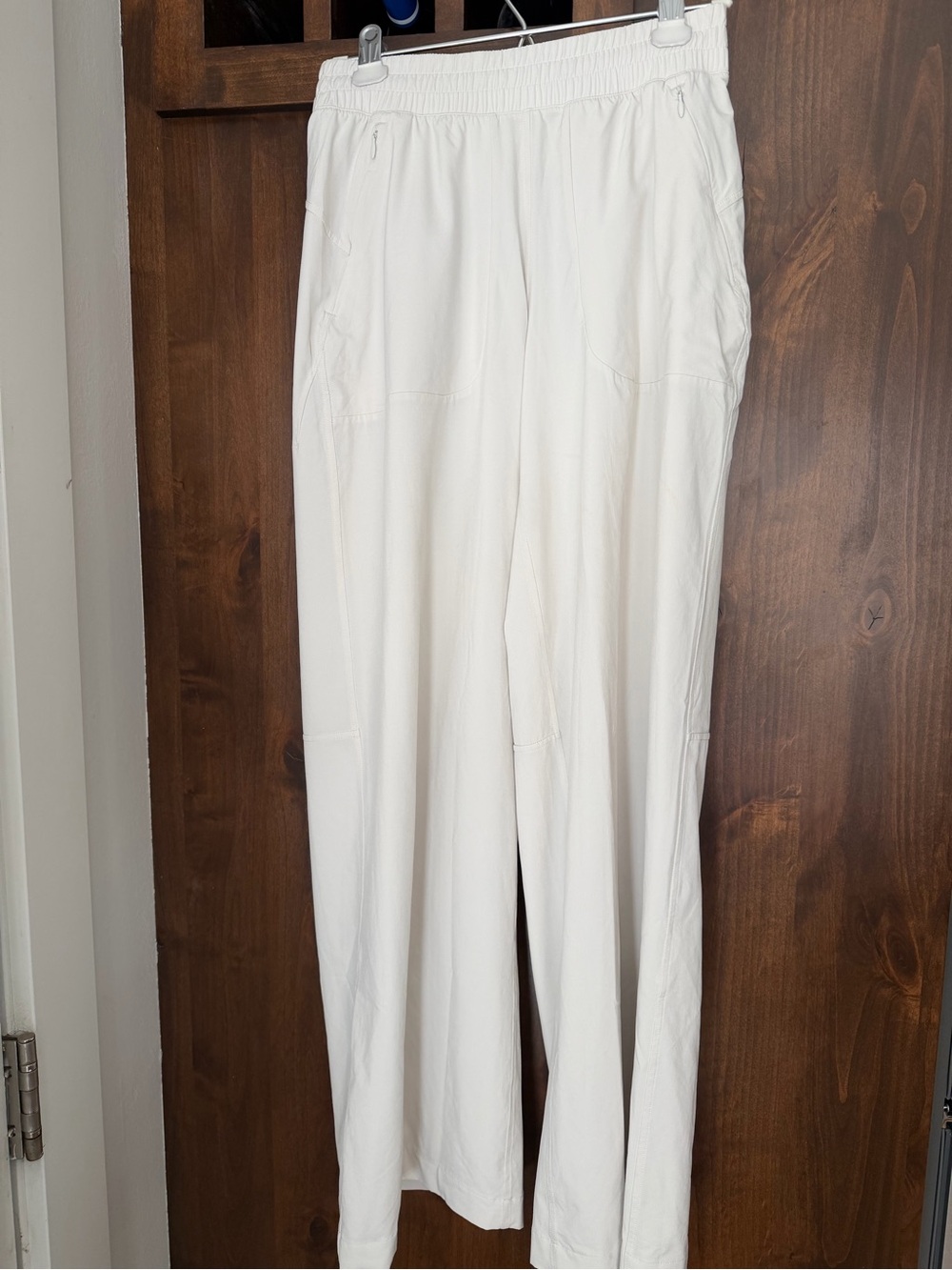 Women’s Lululemon pants light cream color